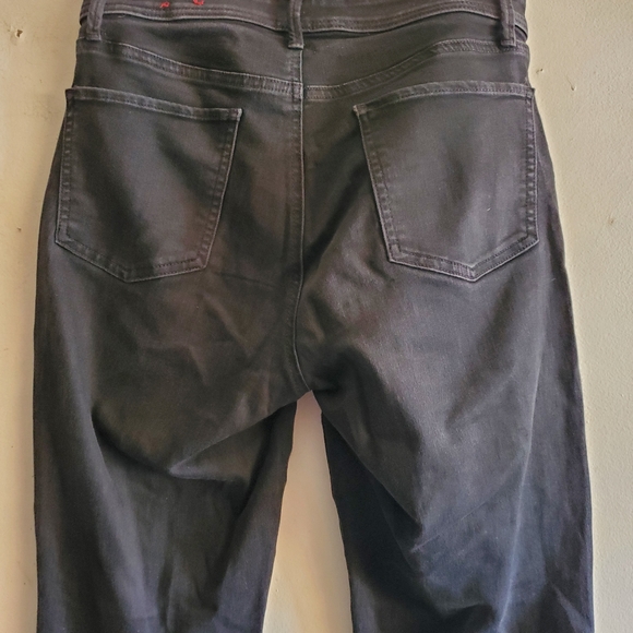 Talbots Barely boot curvy jeans size 6. - Picture 5 of 12